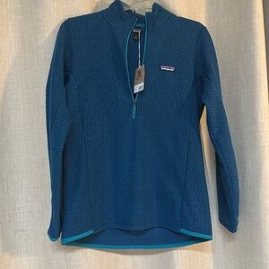 Patagonia Women’s R1 Air Zip Neck Lavon Blue size - Medium